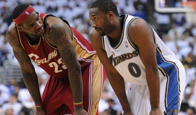 并指出现在 并指出现在