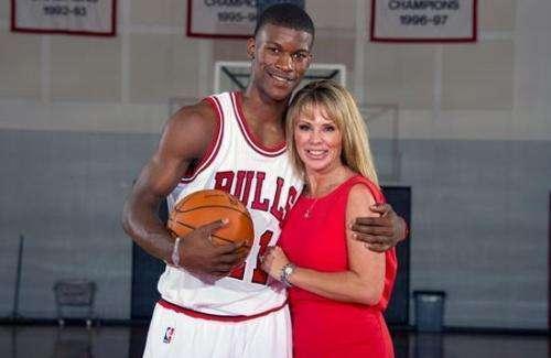 项支持的江 项支持的江